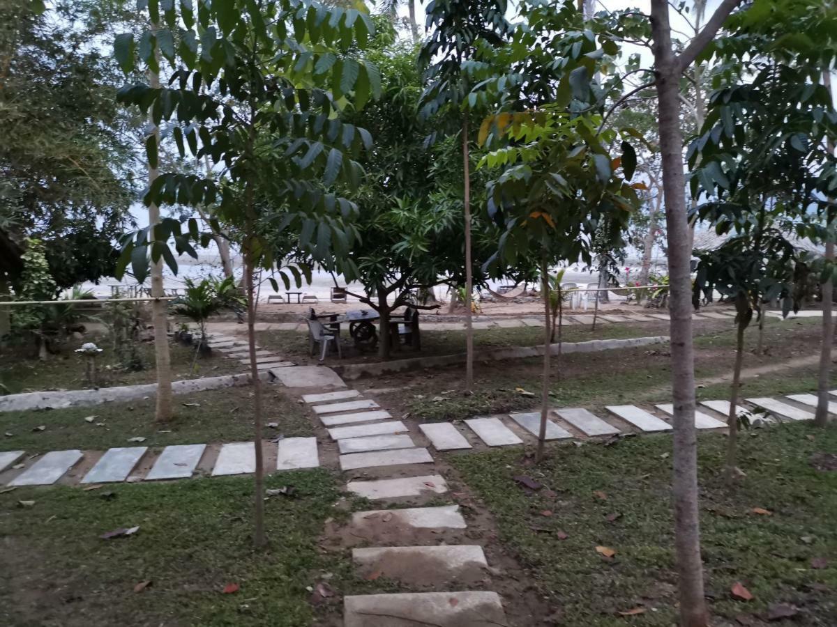Tapik Beach Park Guest House El Nido Exterior photo